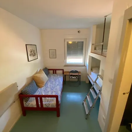 With An Experience!!! Kantun Vandrerhjem Punat