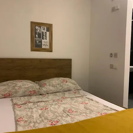 With An Experience!!! Kantun Vandrerhjem *