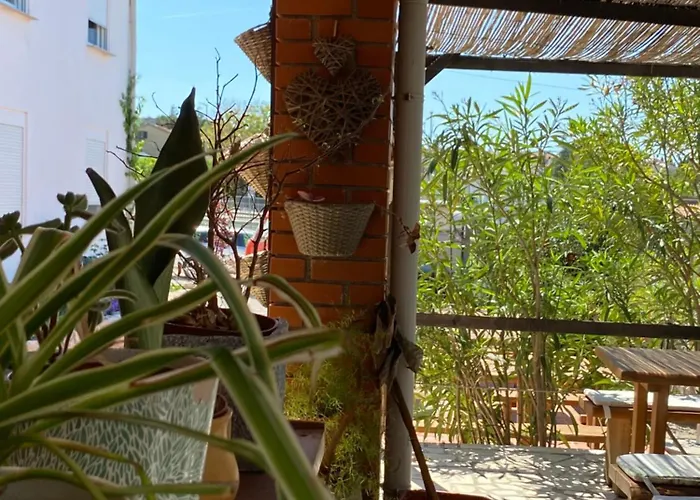 With An Experience!!! Kantun Unlimited Free Coffee Throughout Your !!!