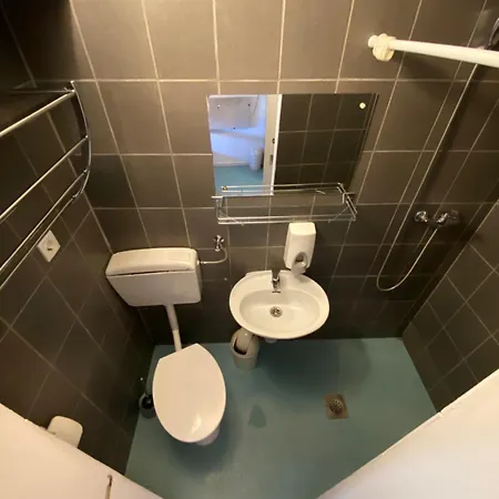 With An Experience!!! Kantun Hostel *