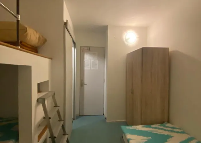 With An Experience!!! Kantun Unlimited Free Coffee Throughout Your !!! Auberge de jeunesse Punat