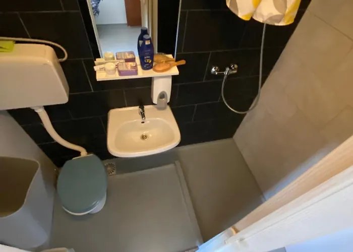 With An Experience!!! Kantun Unlimited Free Coffee Throughout Your !!! Hostel *