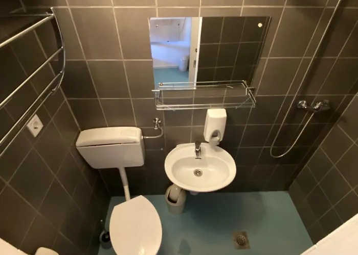 With An Experience!!! Kantun Unlimited Free Coffee Throughout Your !!! Hostel *